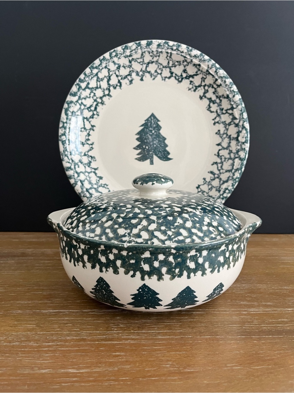 Vtg Tienshan Folkcraft "Sponge Hunter" Casserole & Chop Plate Christmas Pines